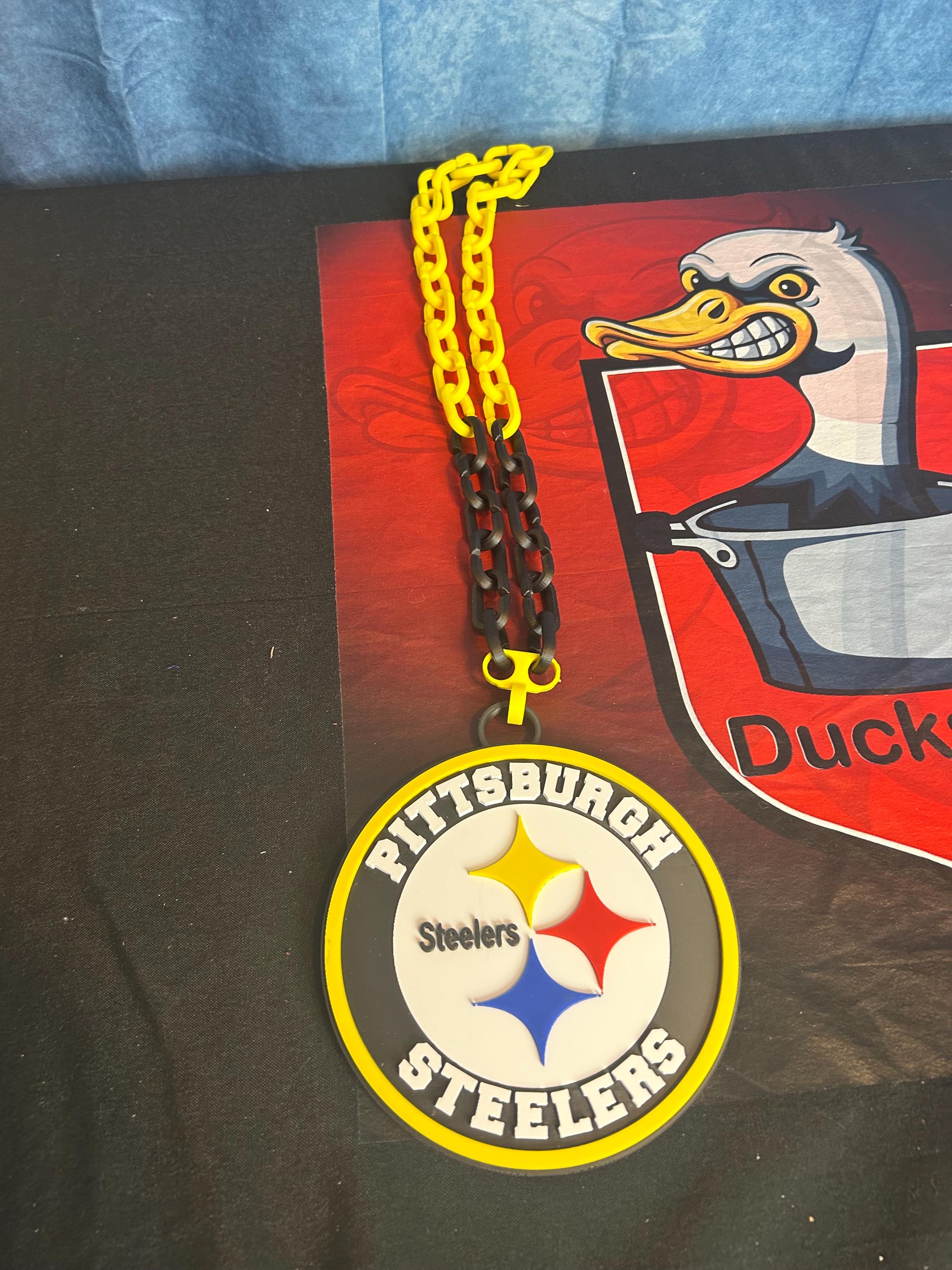 Pittsburgh Steelers 3-D Hype Chain Oversized bold, game day ready